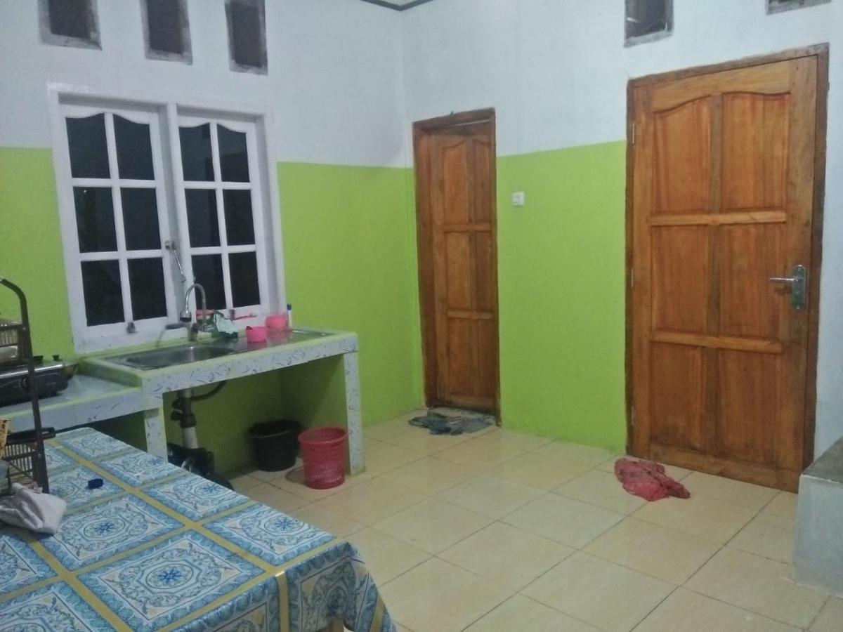 Sugi House Toraja - Penginapan Villa Harian Keluarga -Muat 20 Orang Rantepao Buitenkant foto